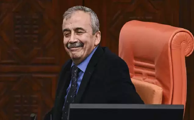 Sırrı Süreyya Önder hayatını kaybetti 