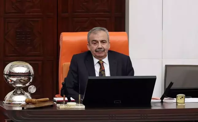 Sırrı Süreyya Önder hayatını kaybetti 