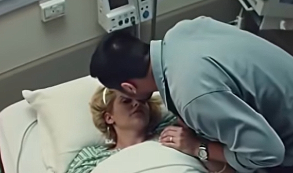 komada olan bir kadın